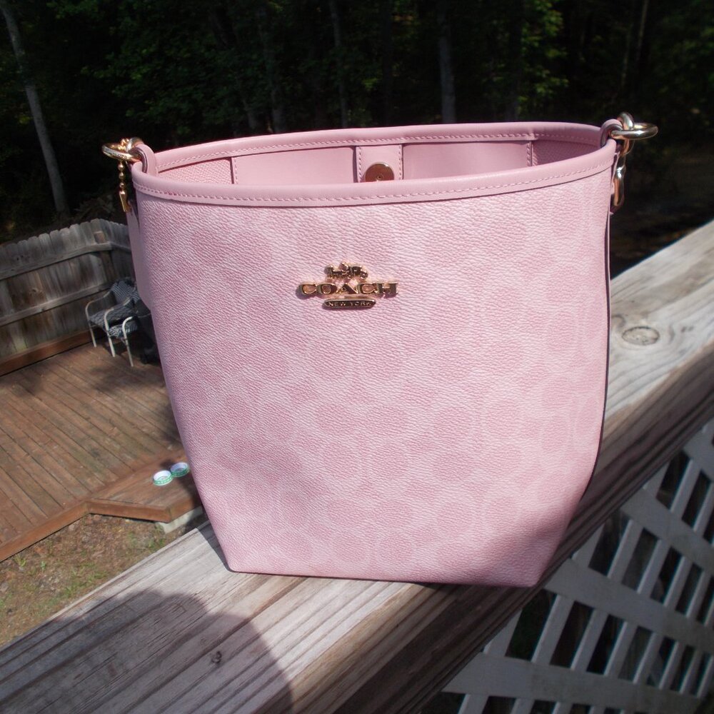 Coach City Bucket Bag in Signature Canvas – Powder Pink (CT800)